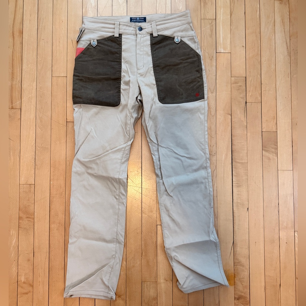 Amundsen Sports Field Slacks Tan Size Medium